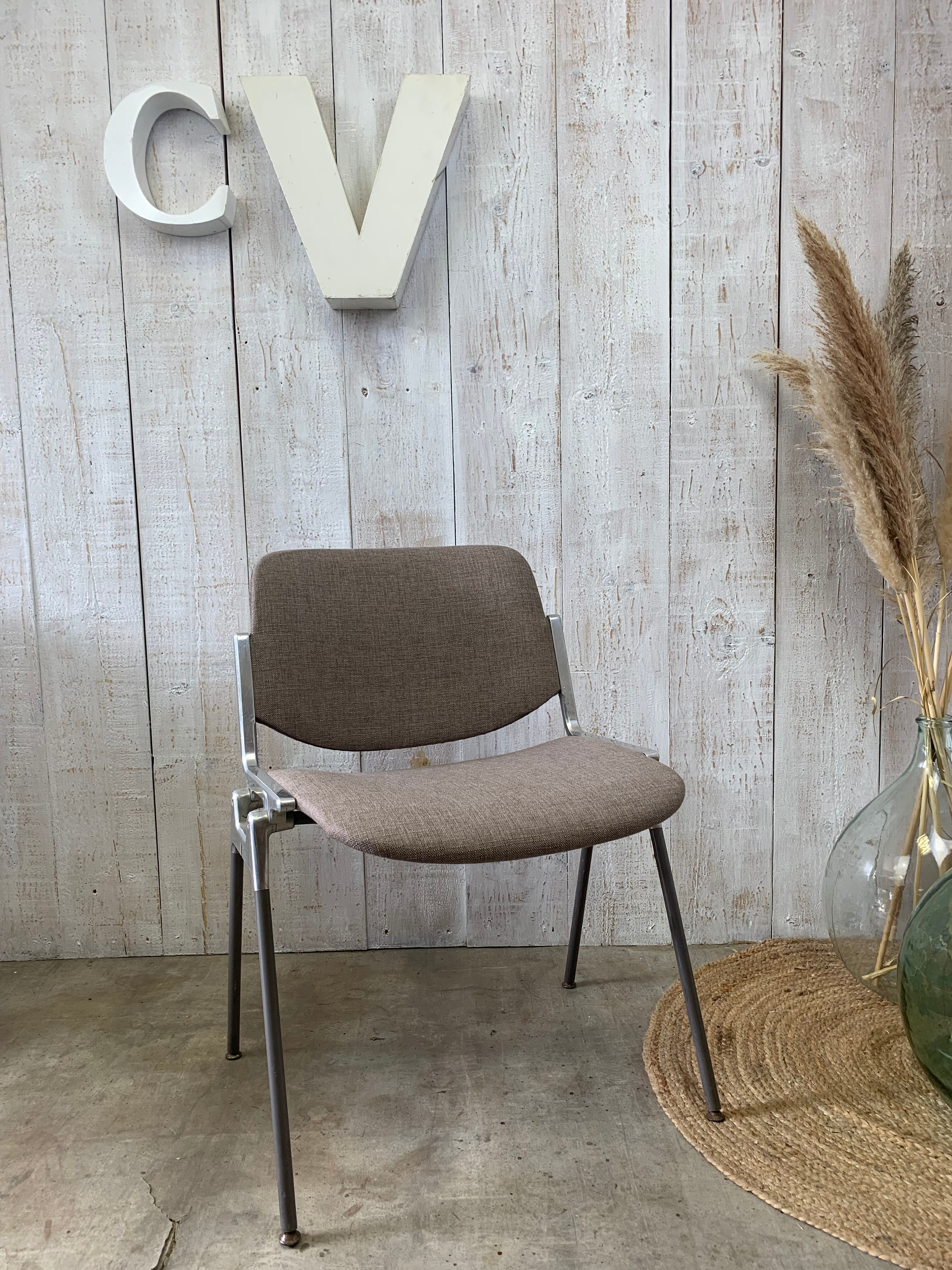 Series of 4 chairs by Piretti Giancarlo, Castelli