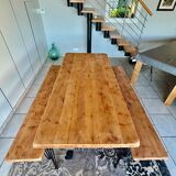 Table en bois massif neuve avec deux bancs - 2 mètres (200x90x5,5cm)