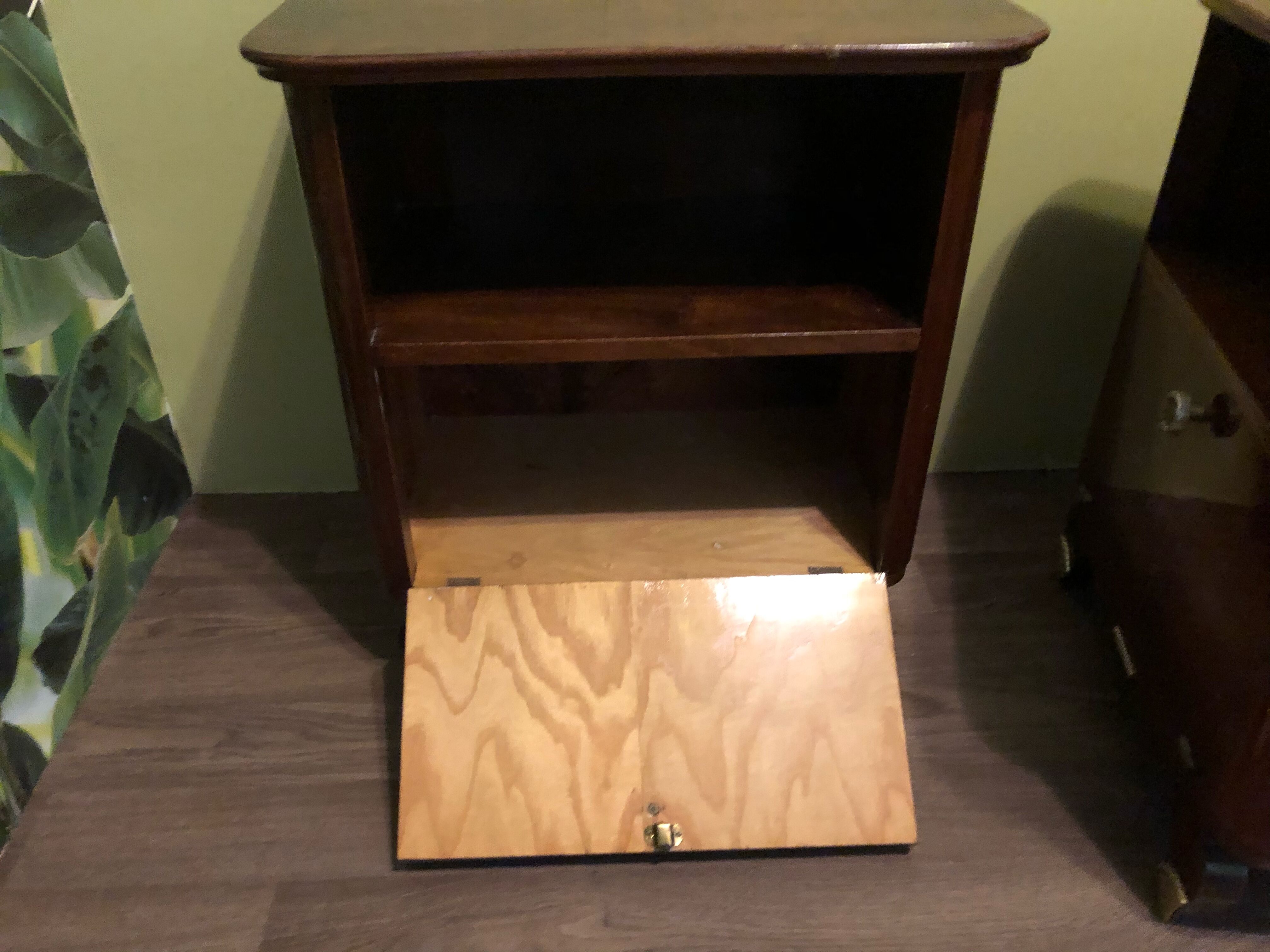 Night table, pair of bedsides