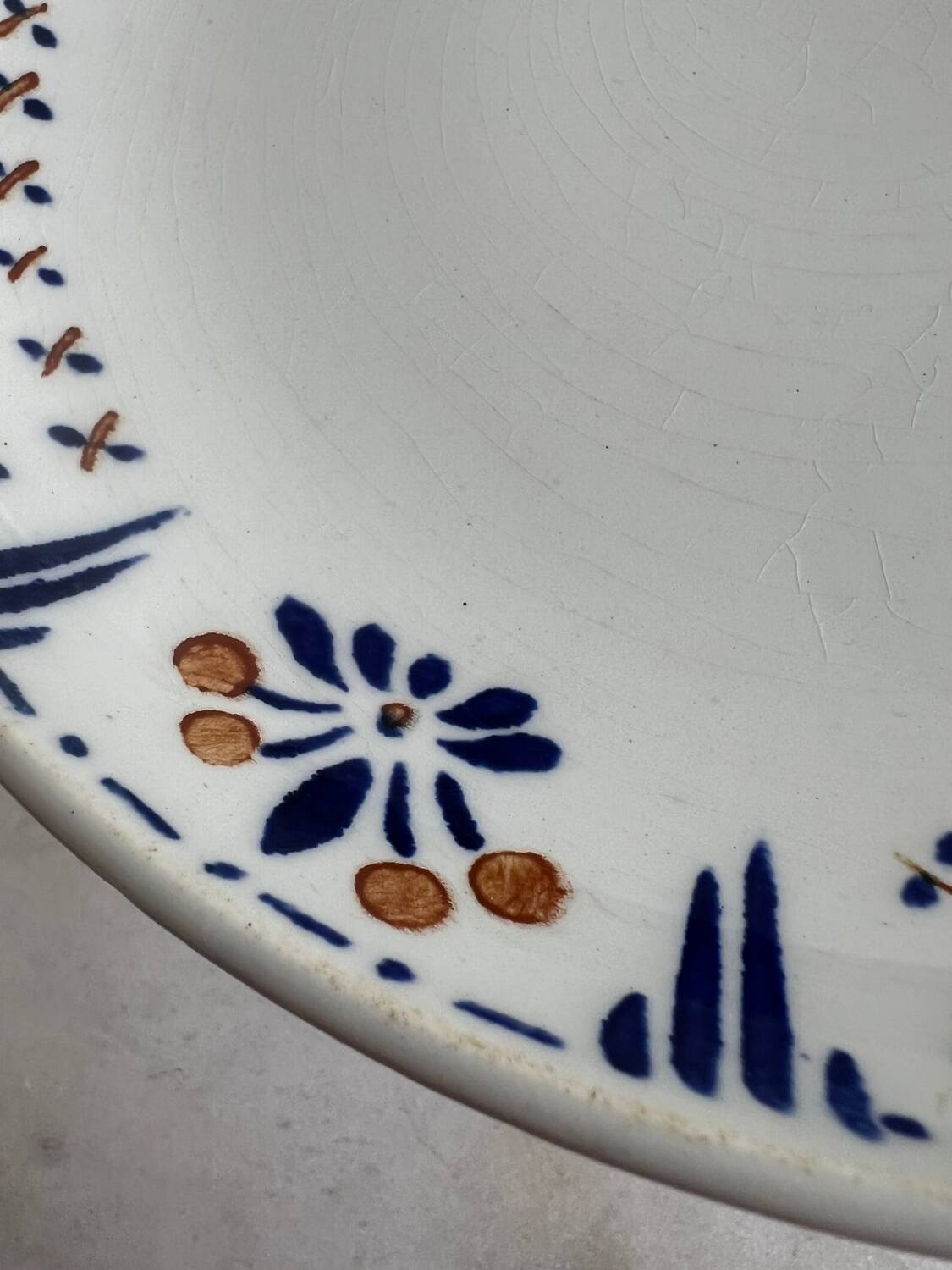 Gien compote-style presentation dish