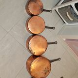 Set of 7 copper pans / brass handle