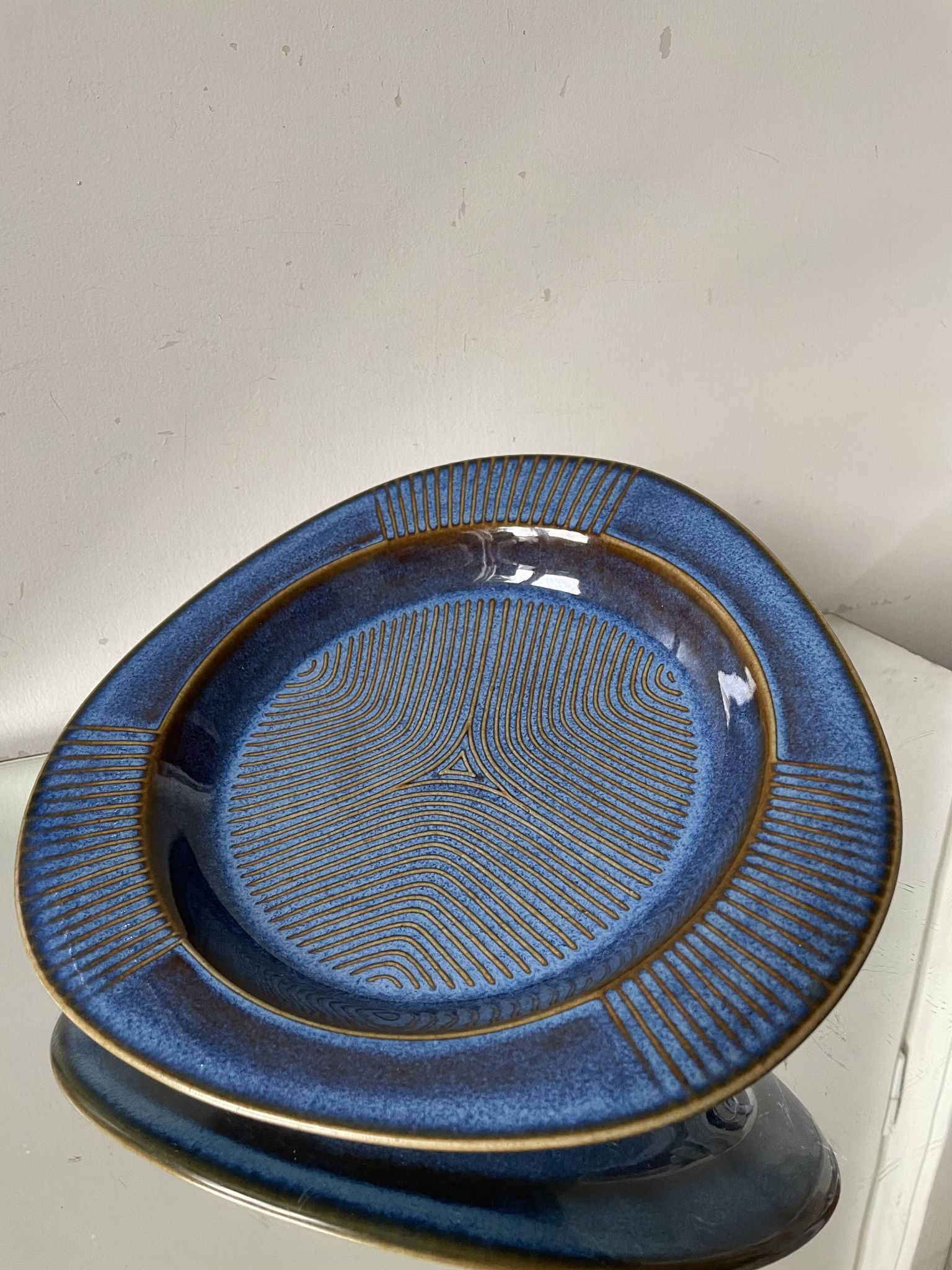 Assiette décorative danoise des années 1960 en grès