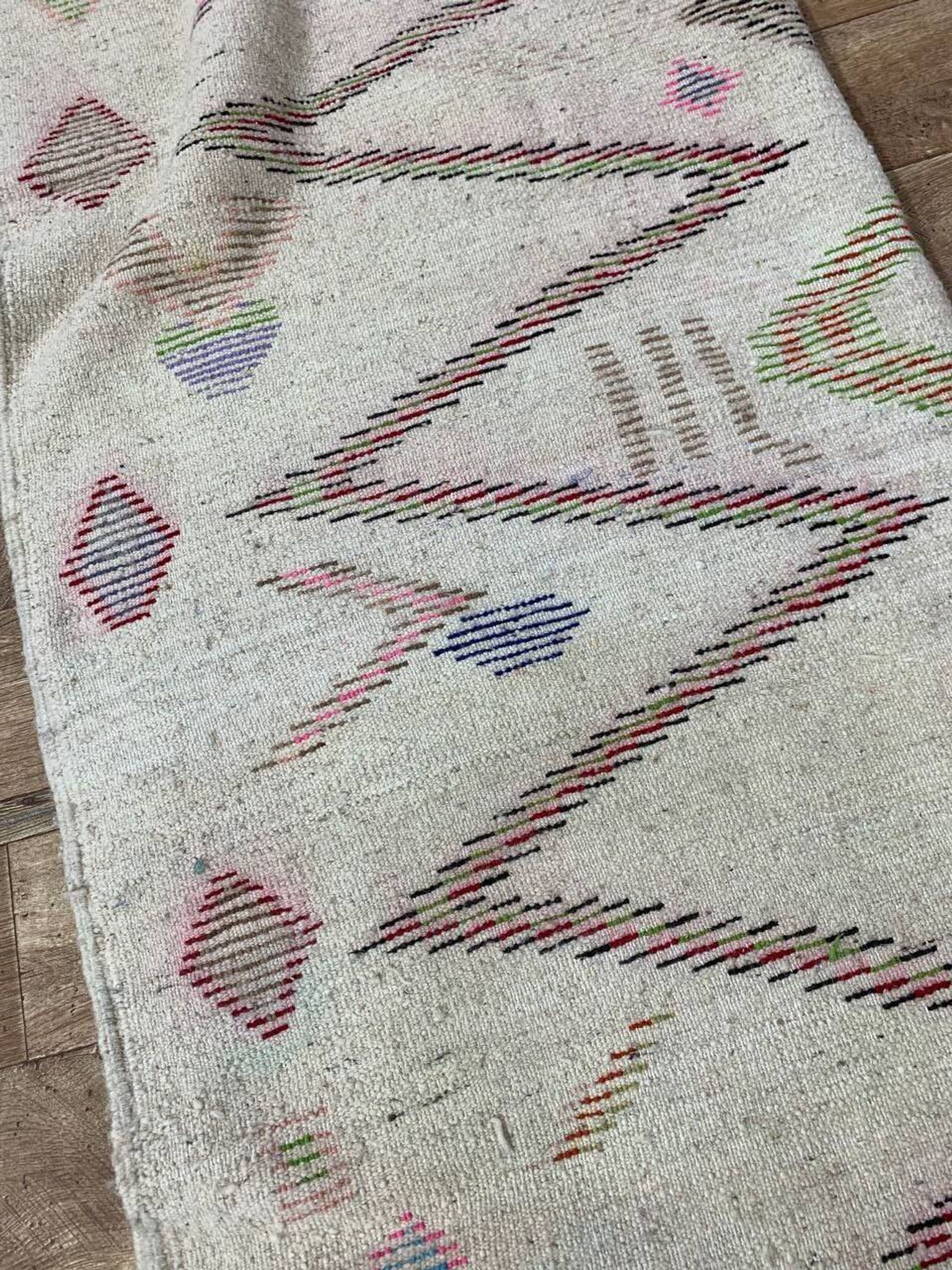 Tapis Berbère Marocain Artisanal fait main 270 X 160 CM