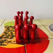Vintage accordion coat rack in red painted wood