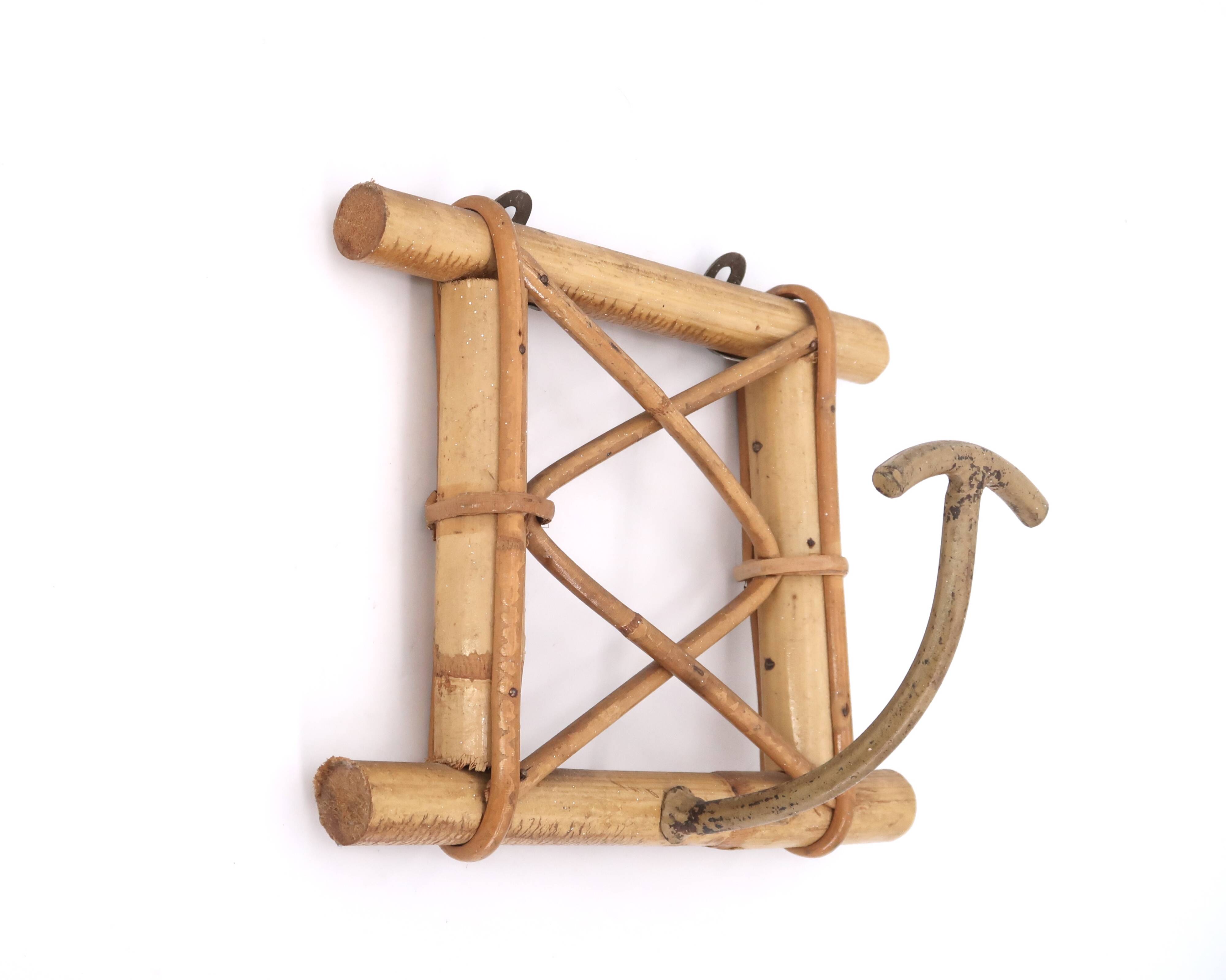 Patère porte manteau en rotin et métal, années 50