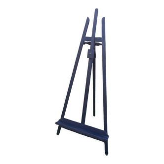 Wooden painter's easel