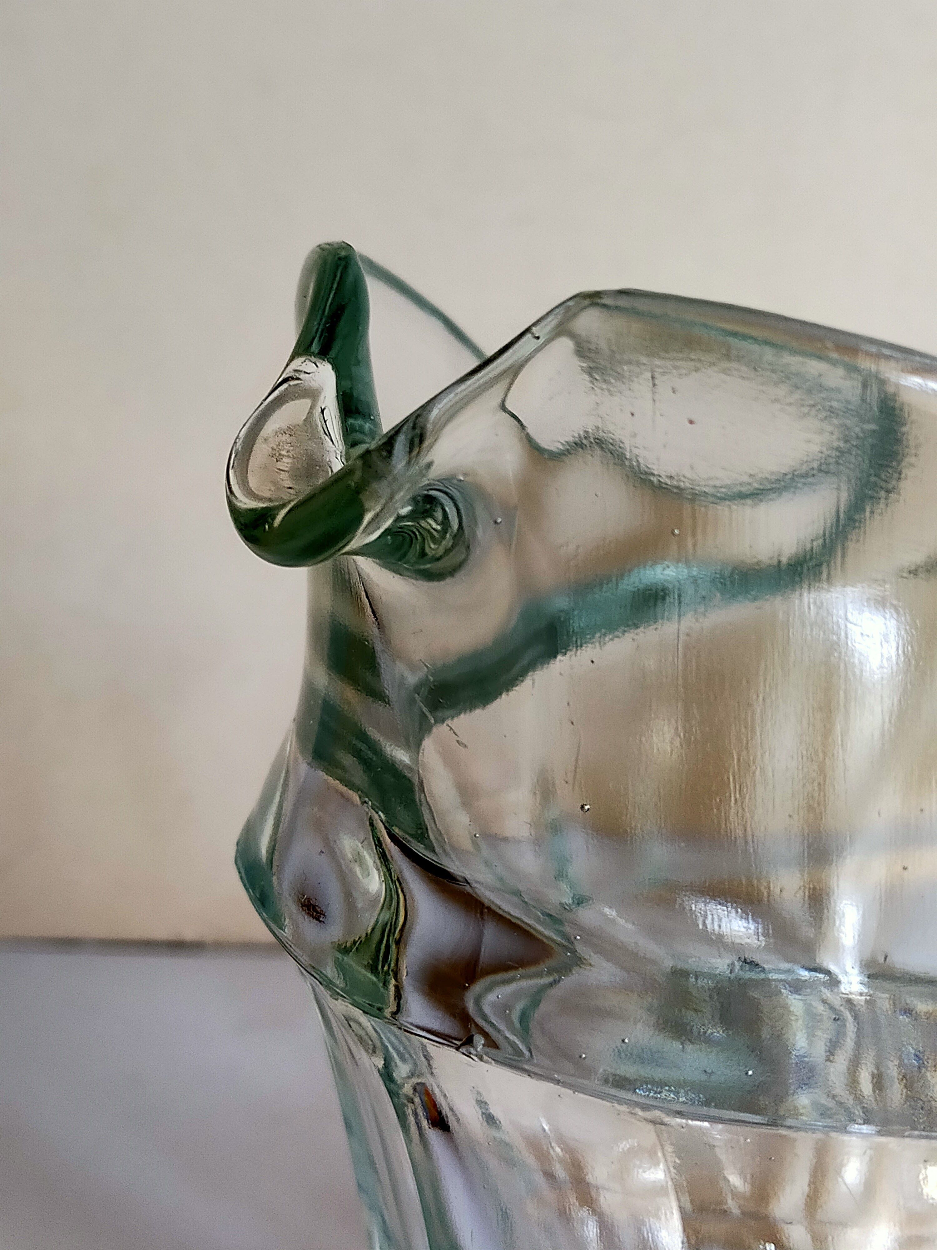 Art deco table pitcher in moulded glass 1940