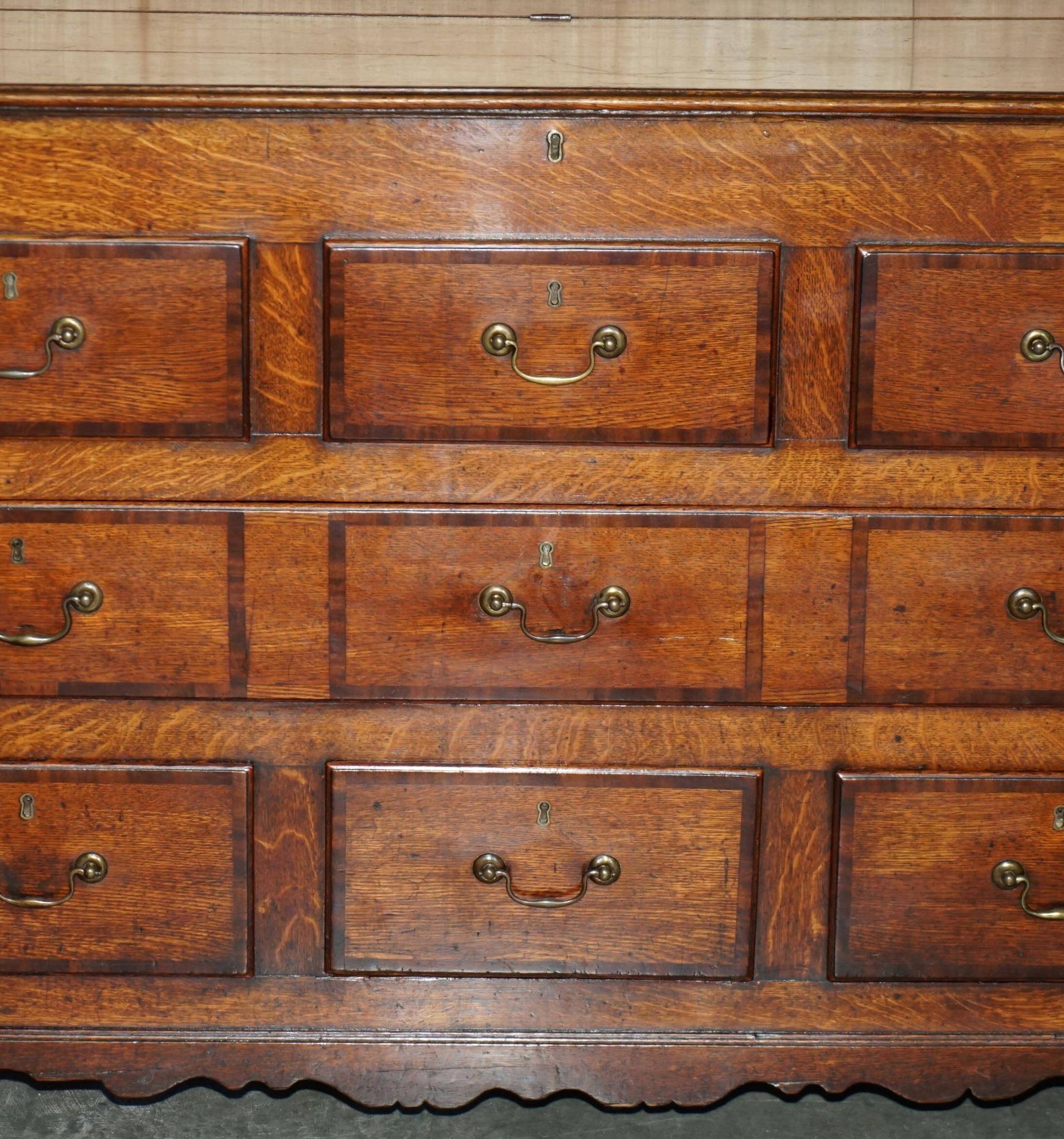 Commode Mule anglaise XVIIIe siècle à dessus pliant en chêne Georgian