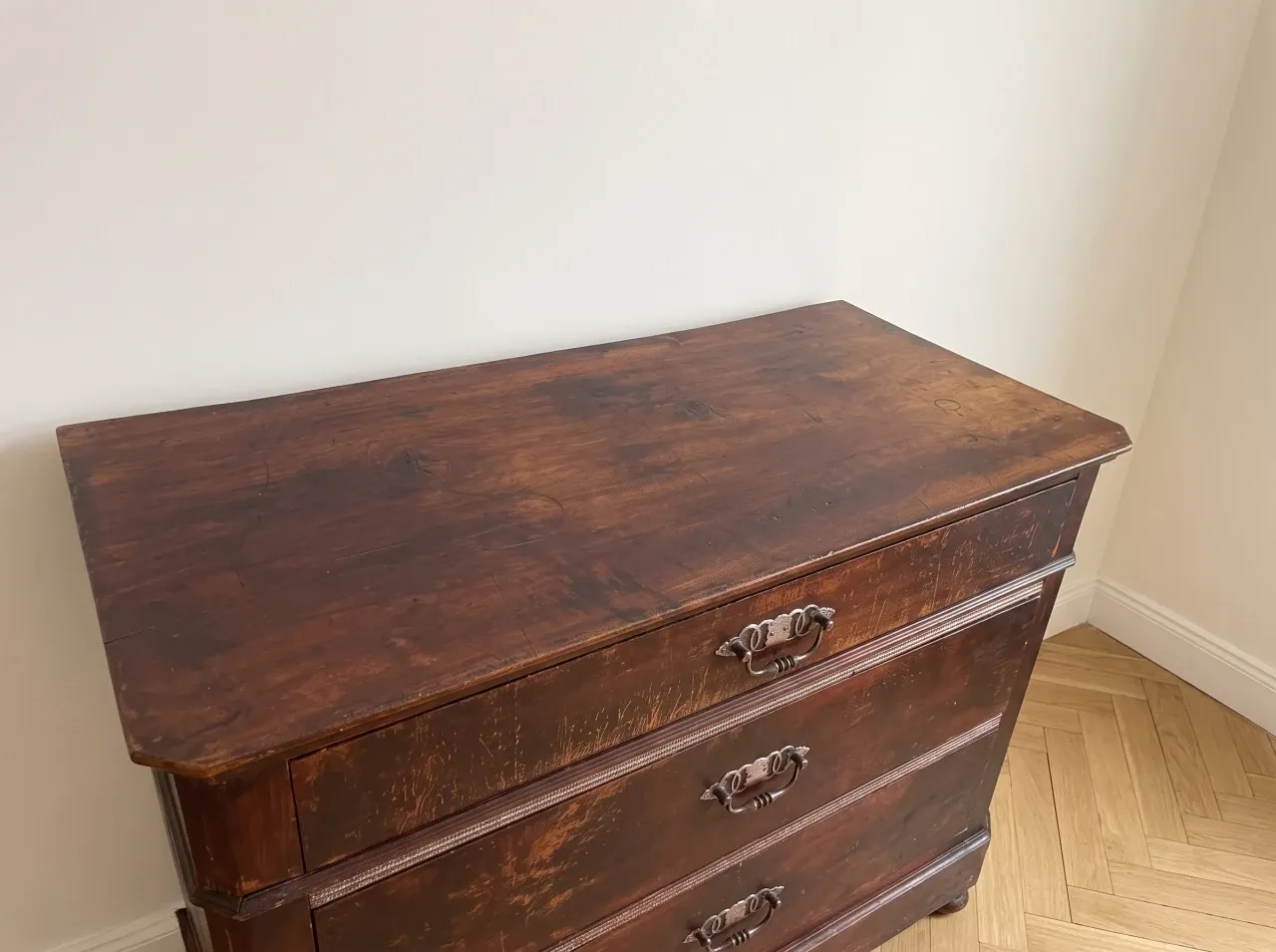 Commode vintage