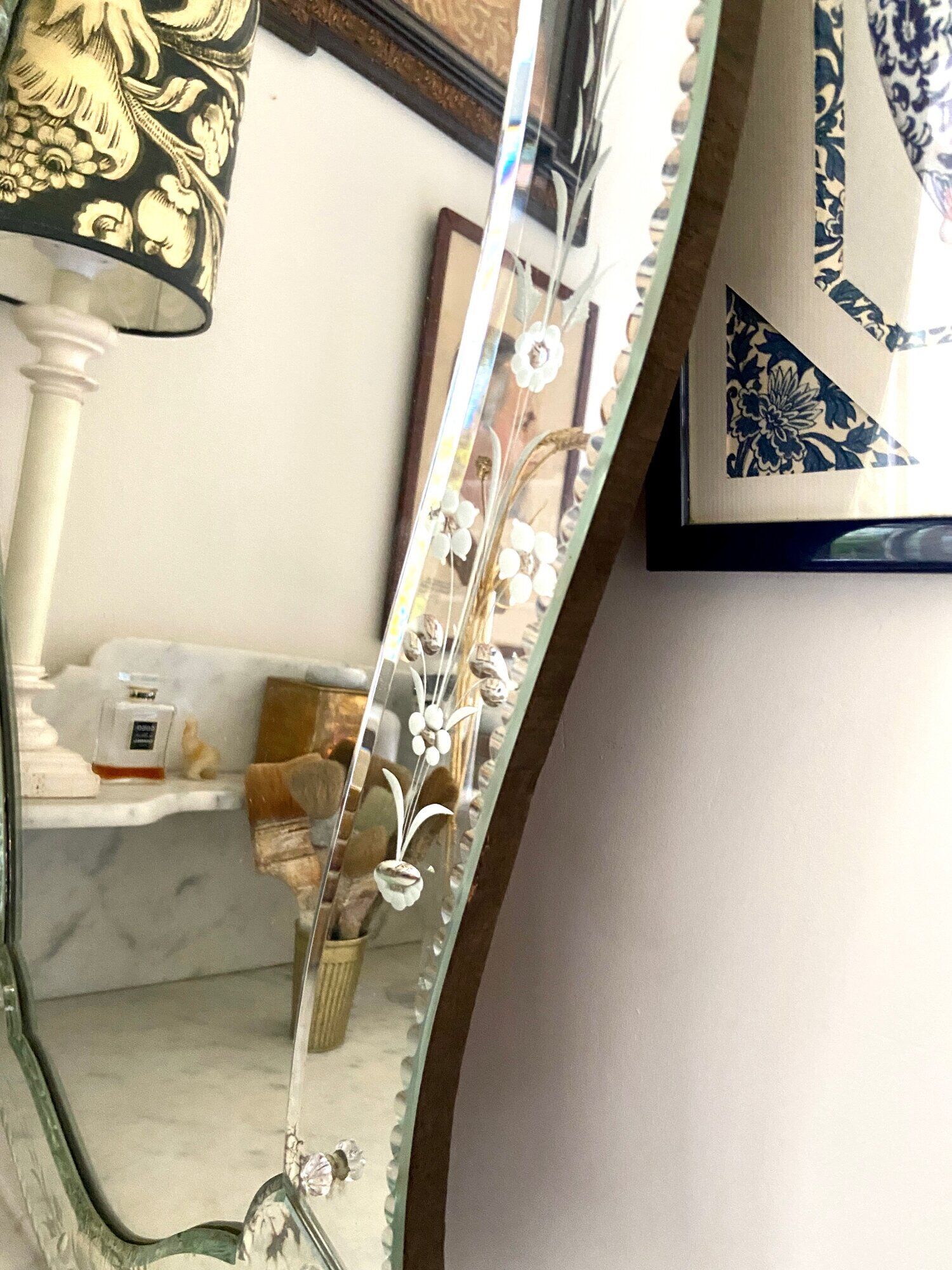 Venetian mirror 84 x 58 cm