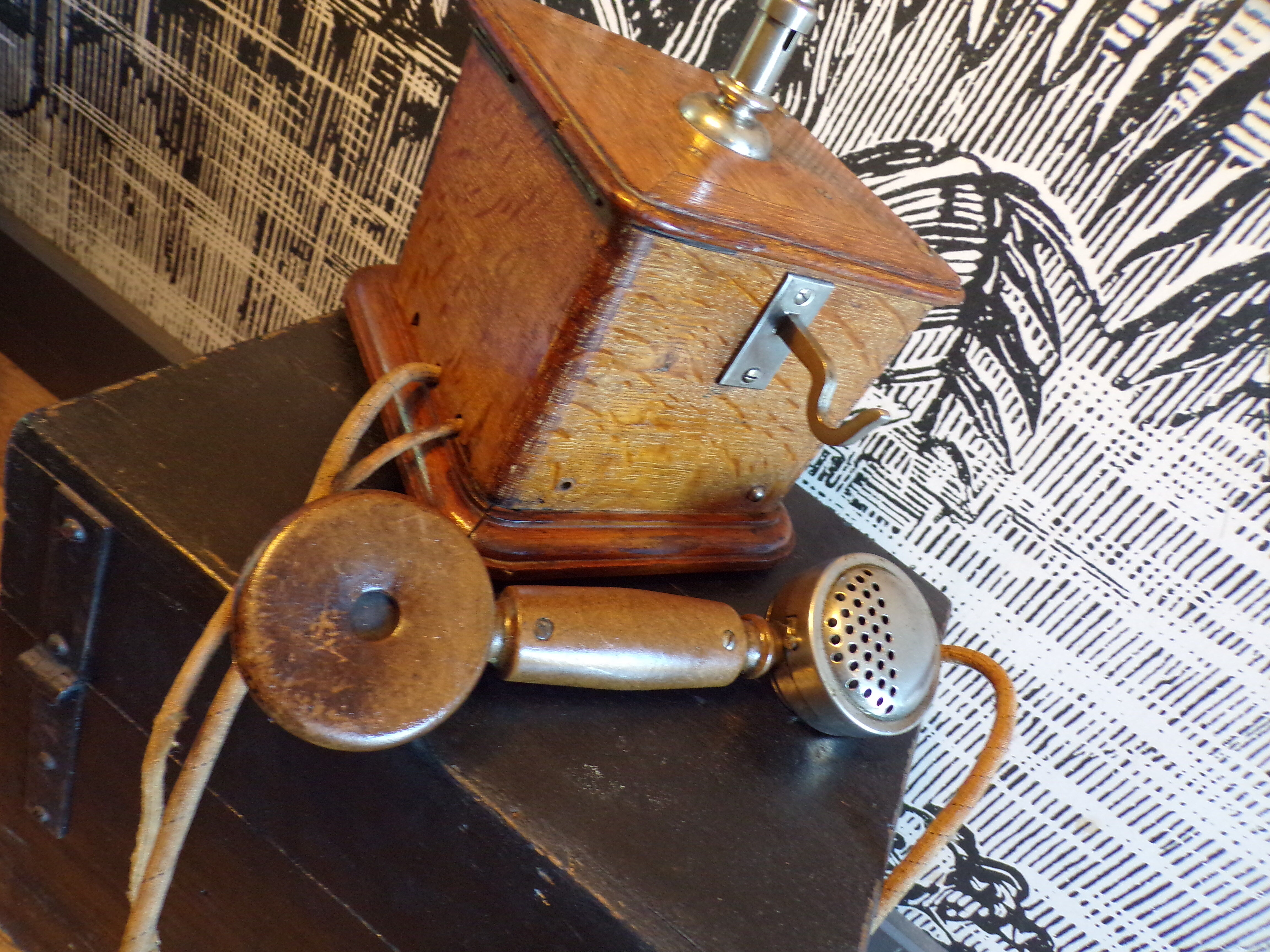 Old phone Marty 1910