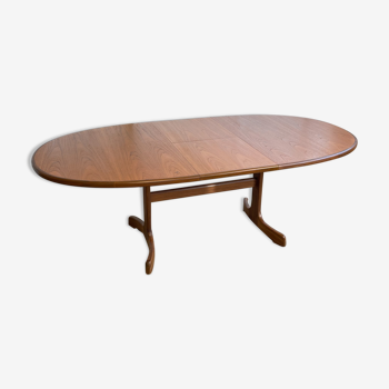 Oval table Gplan "fishtail"