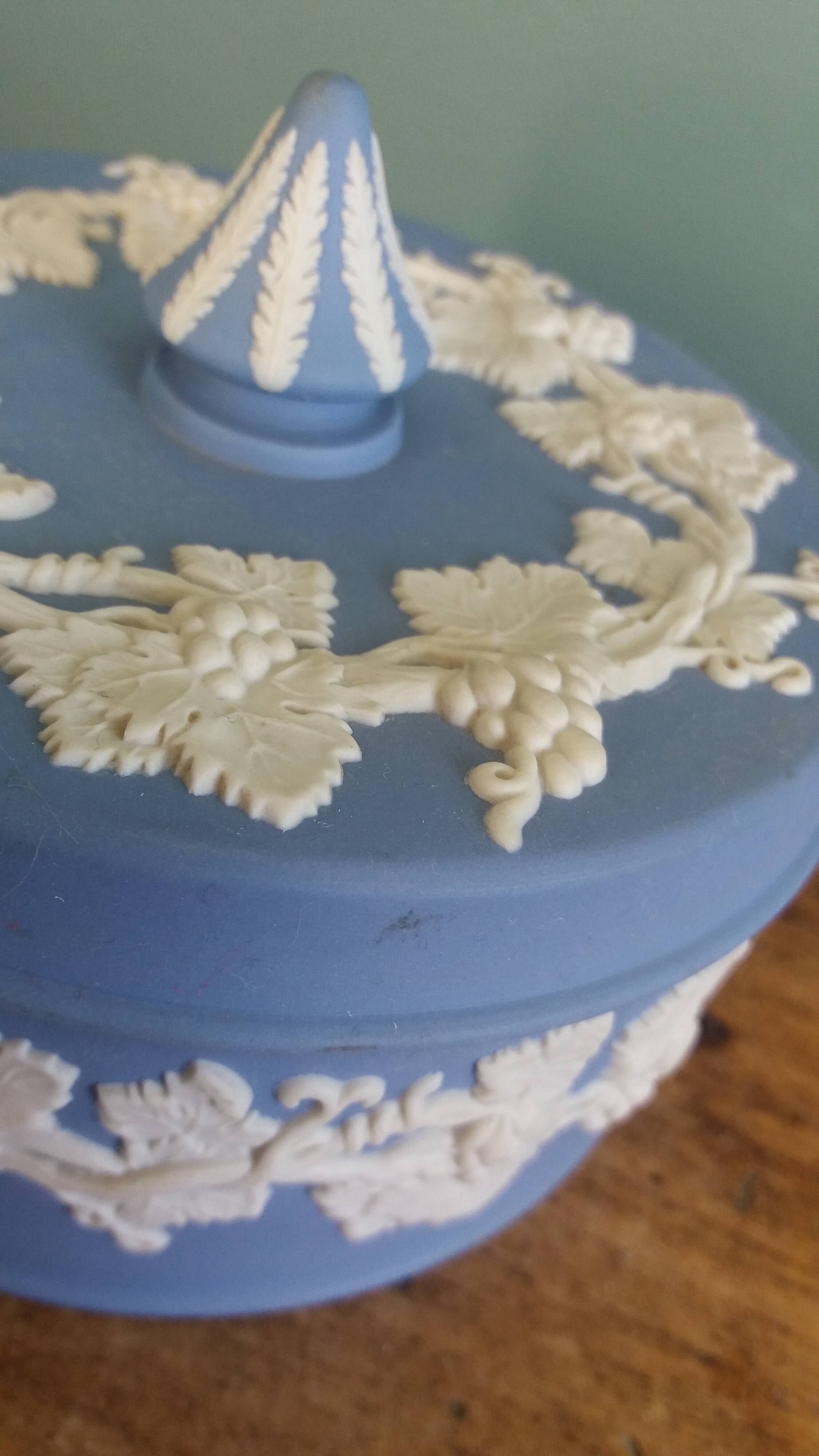 Wedgwood jasperware sweet box