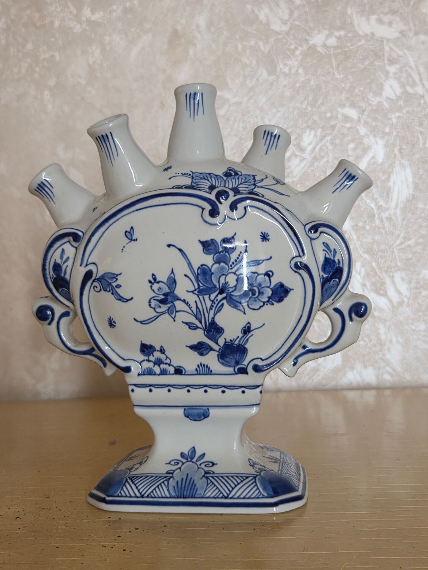 tulipier of royal porcelain