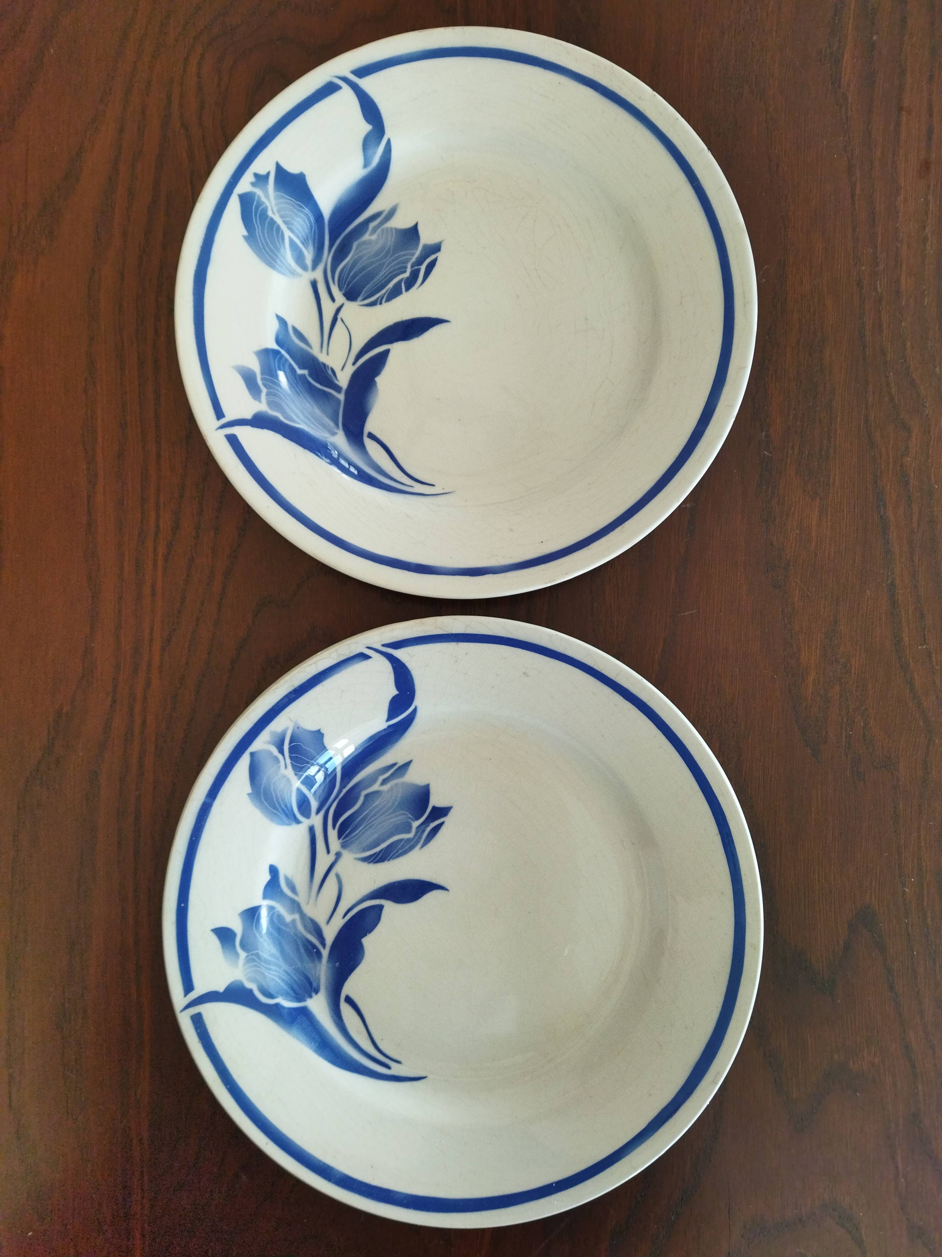 8 French earthenware dinner plates (Gien Sarreguemines Digoin Moulin des Loups Orchies)