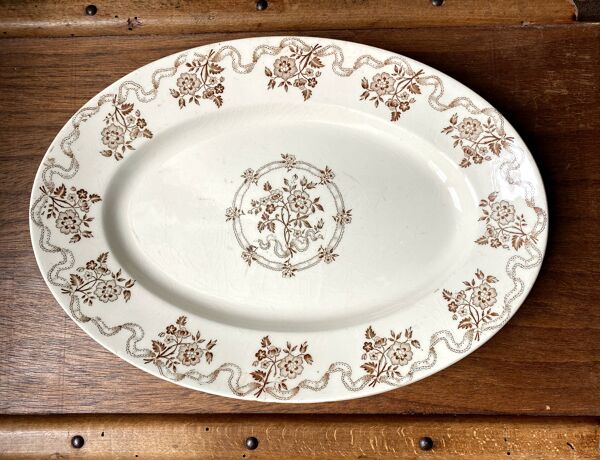Plat de service ovale en terre de fer marron Gien décor Osborne