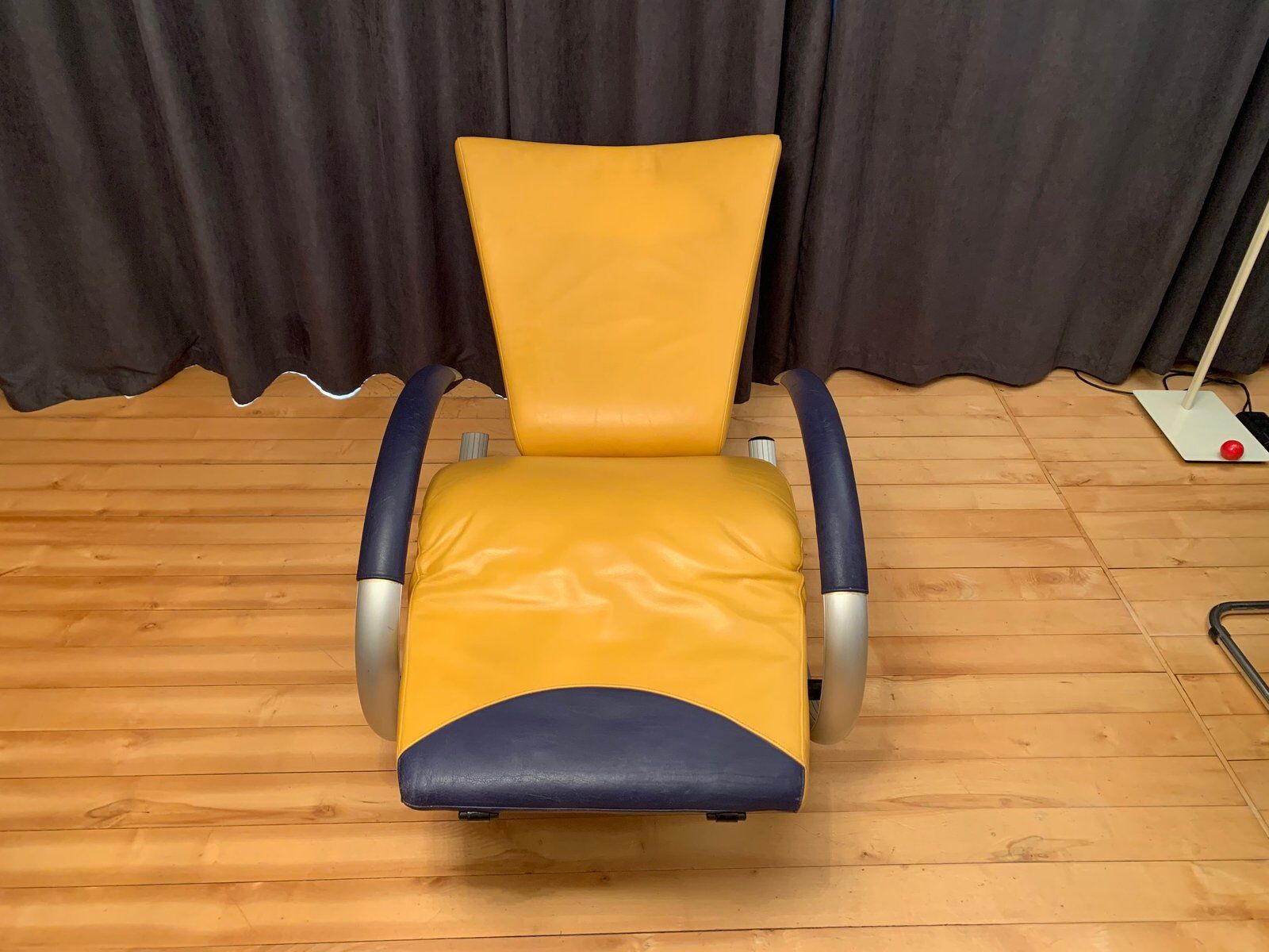Modern chaise lounge, 1980s