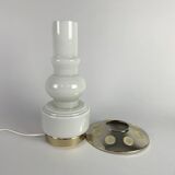 Lampe de table en verre opale et laiton plaqué, milieu du siècle, années 1960