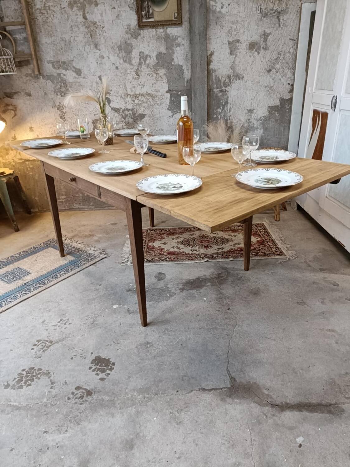 Farm table