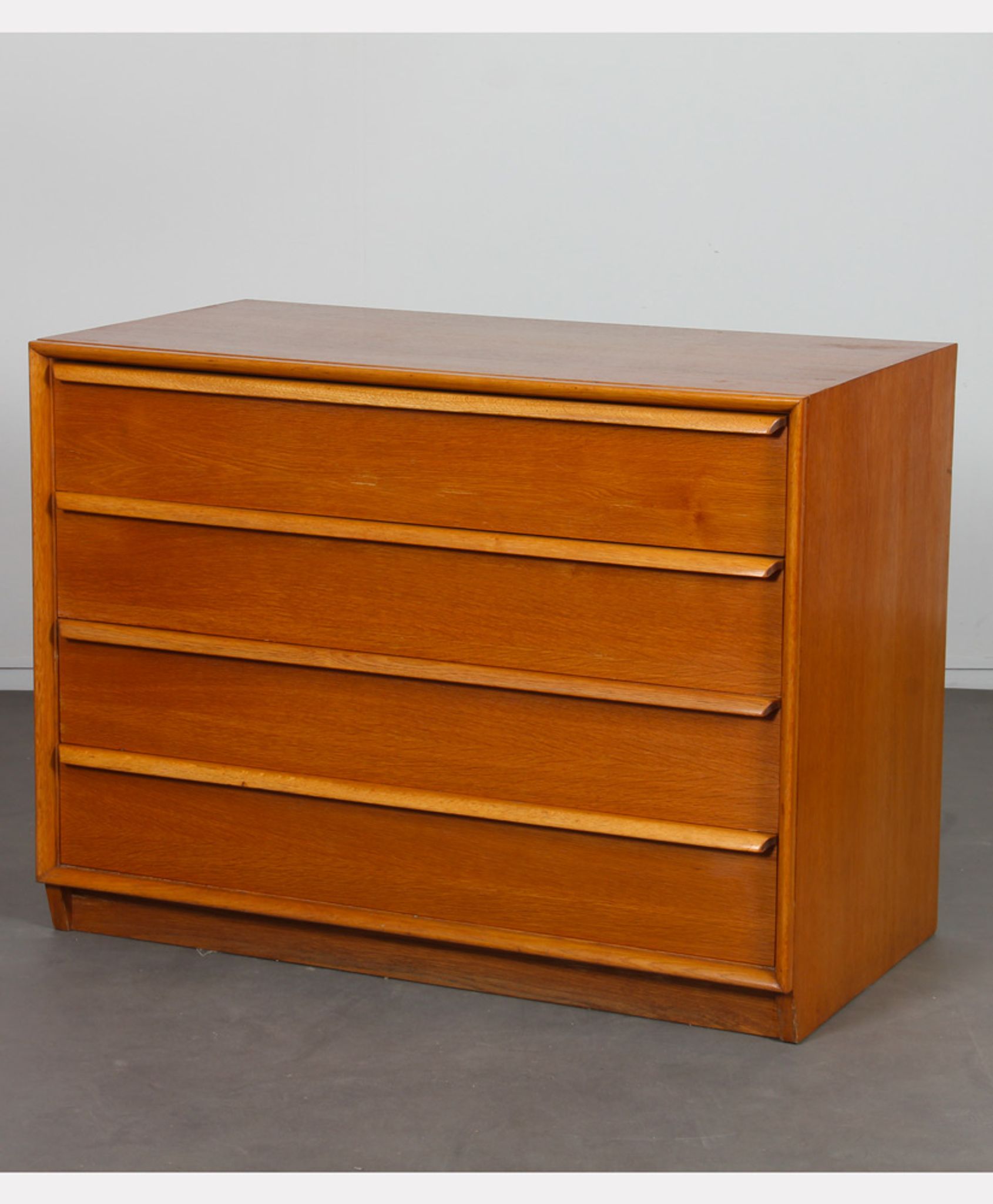 Commode en bois produite par Drevozpracujici podnik, 1966