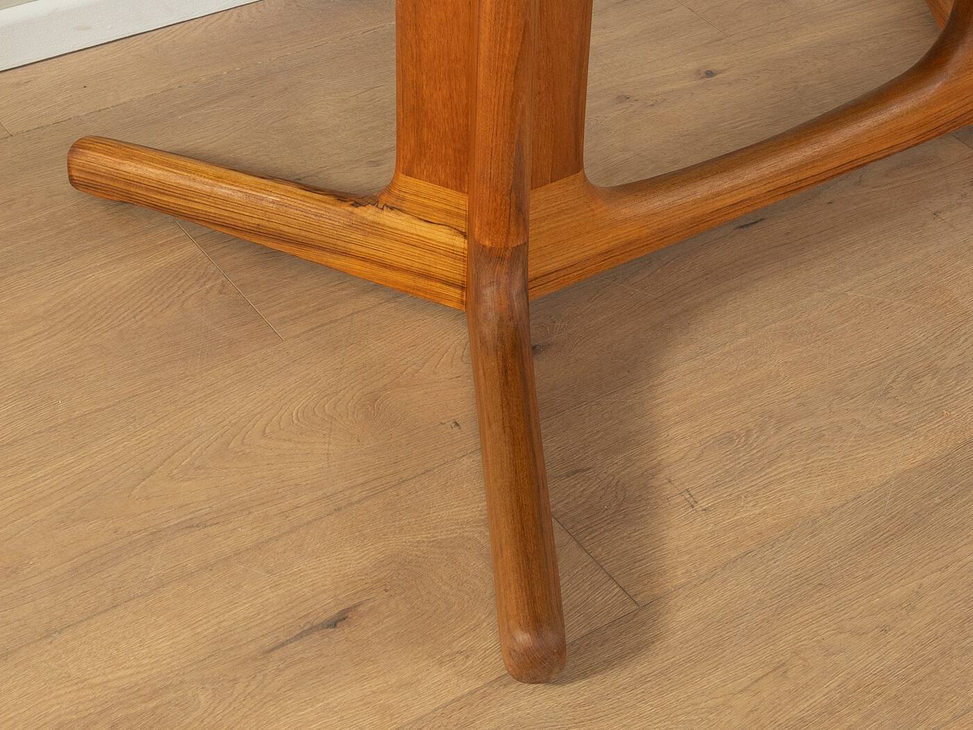 Extendable dining table 80 by Glostrup