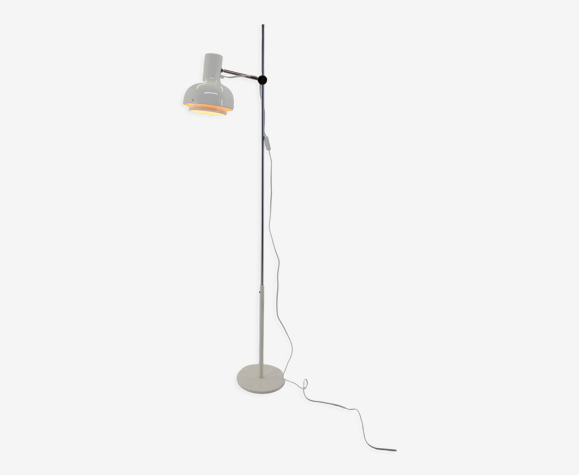 Lampadaire à hauteur réglable