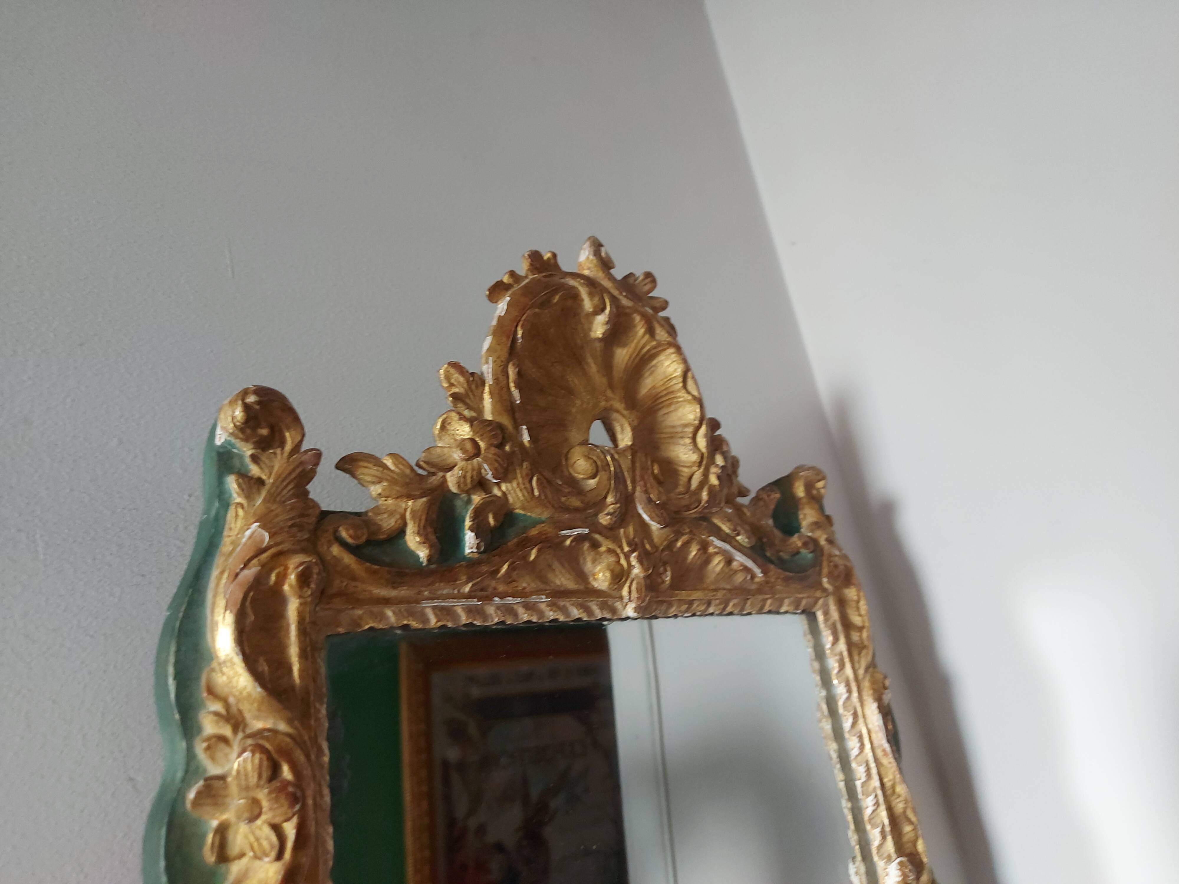 Miroir de mariage provencal en bois doré Louis XV