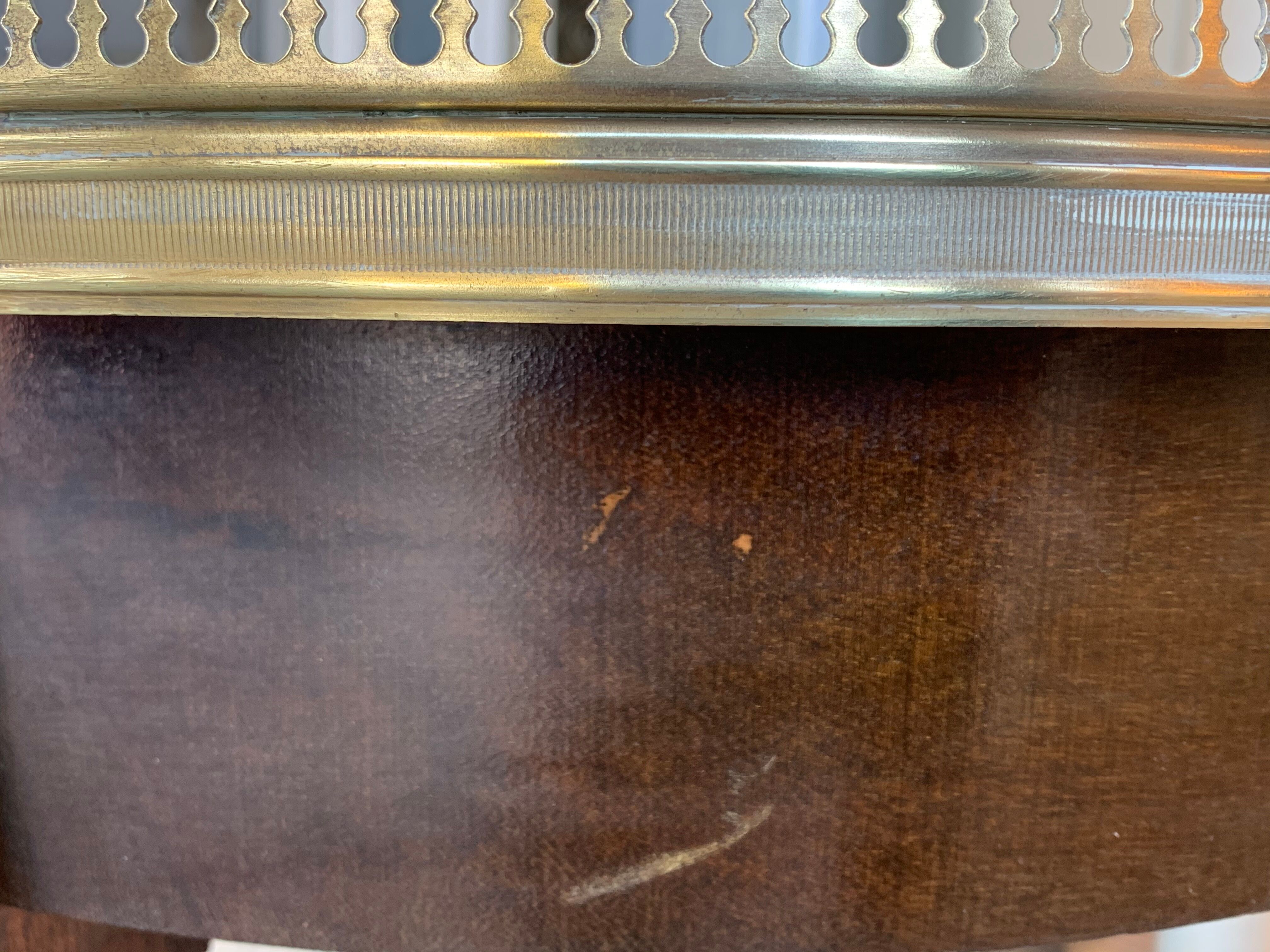 Marble bouillotte table