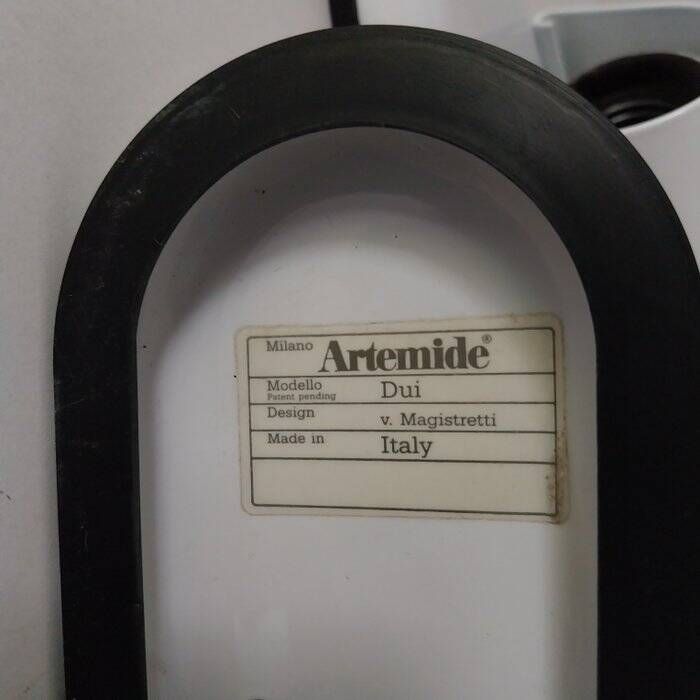 Set of two Italian design wall lights "Dui" by Vico Magistretti for Artemide