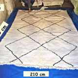 Moroccan carpet style beniouarain 100% wool 135 x 300