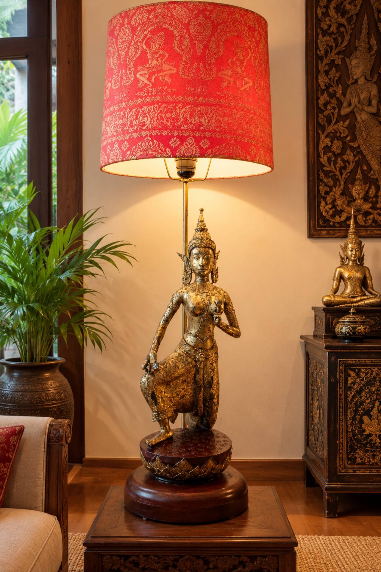 Unique and monumental Siamese bronze lamp from the 19th century, Thailand, 76 stamped.