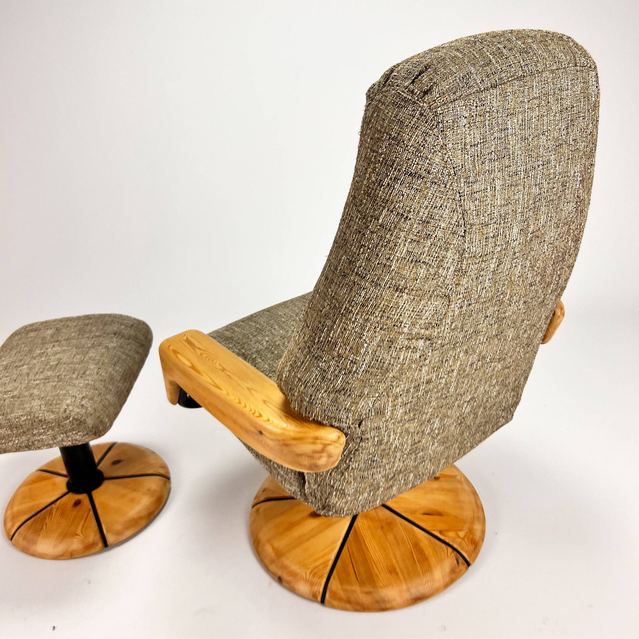 Fauteuil & repose-pied, années 1980