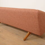 Vintage sofa | 3-seater | ML-90 | pink | reupholstered