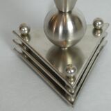 Elegant functionalist lamps