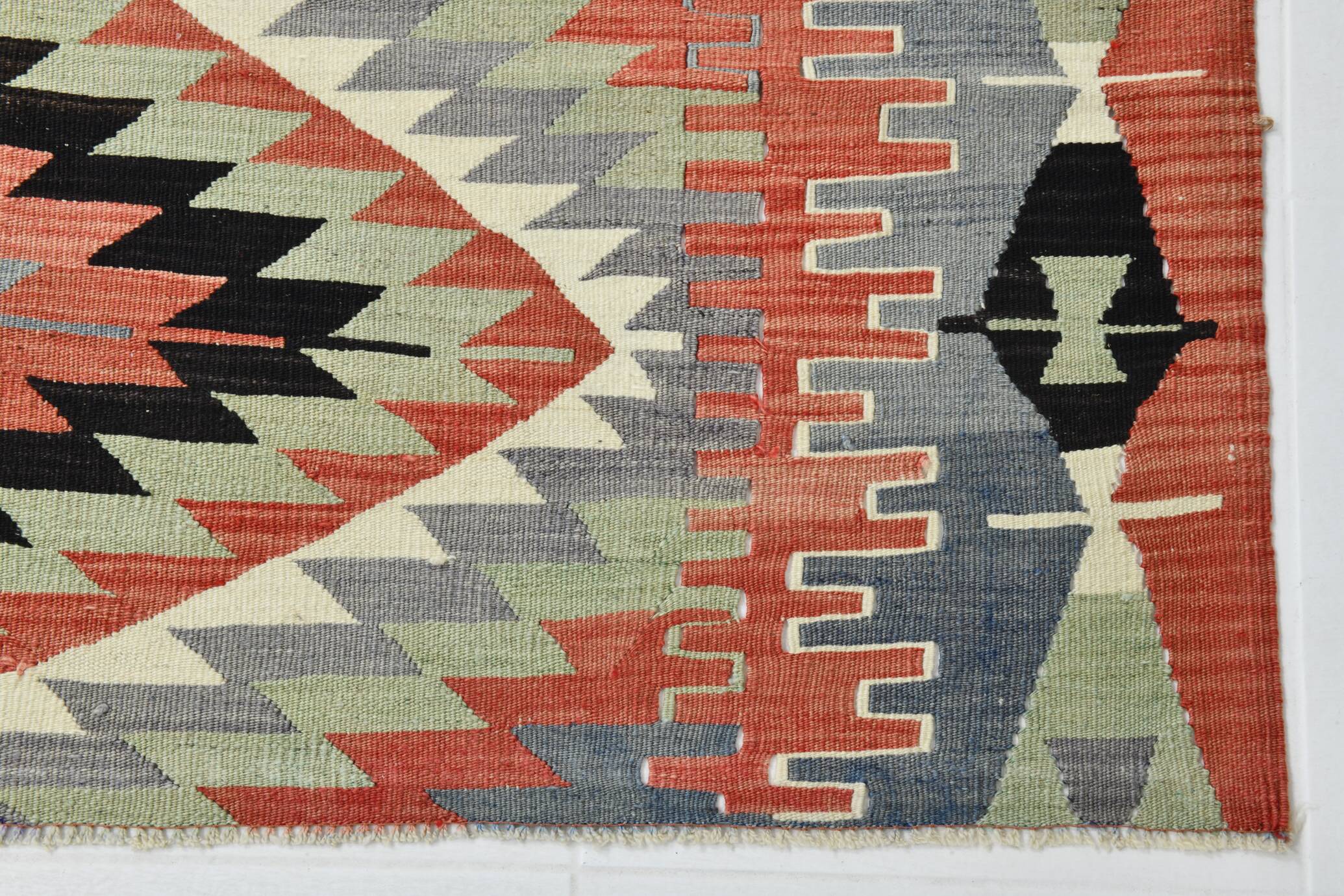 Geometric Madalion Design Kilim Rug, 181x320Cm Rug For Living Room