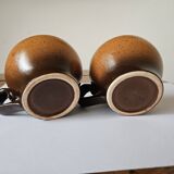 2 stoneware cups