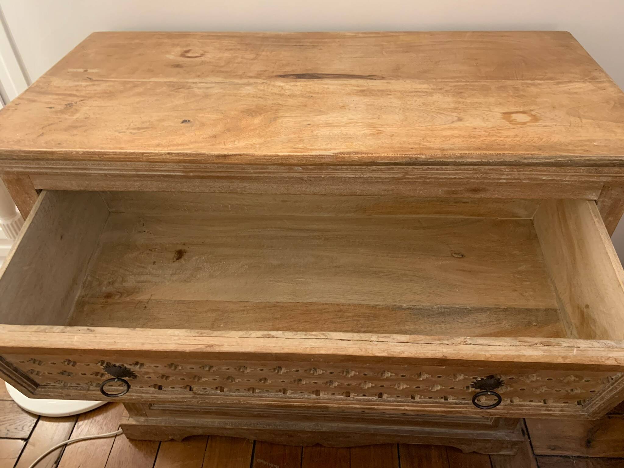 Commode à 3 tiroirs en bois massif, d'inspiration ethnique ou bohème chic