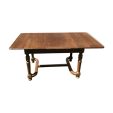 Extendable oak table