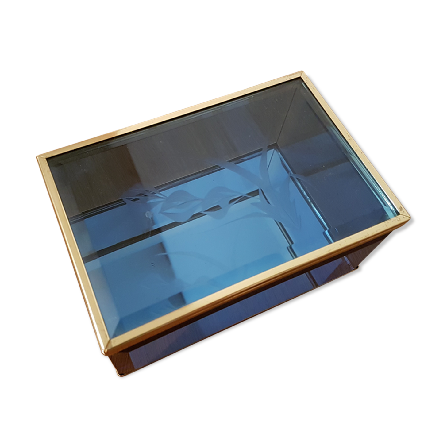 Jewelry box