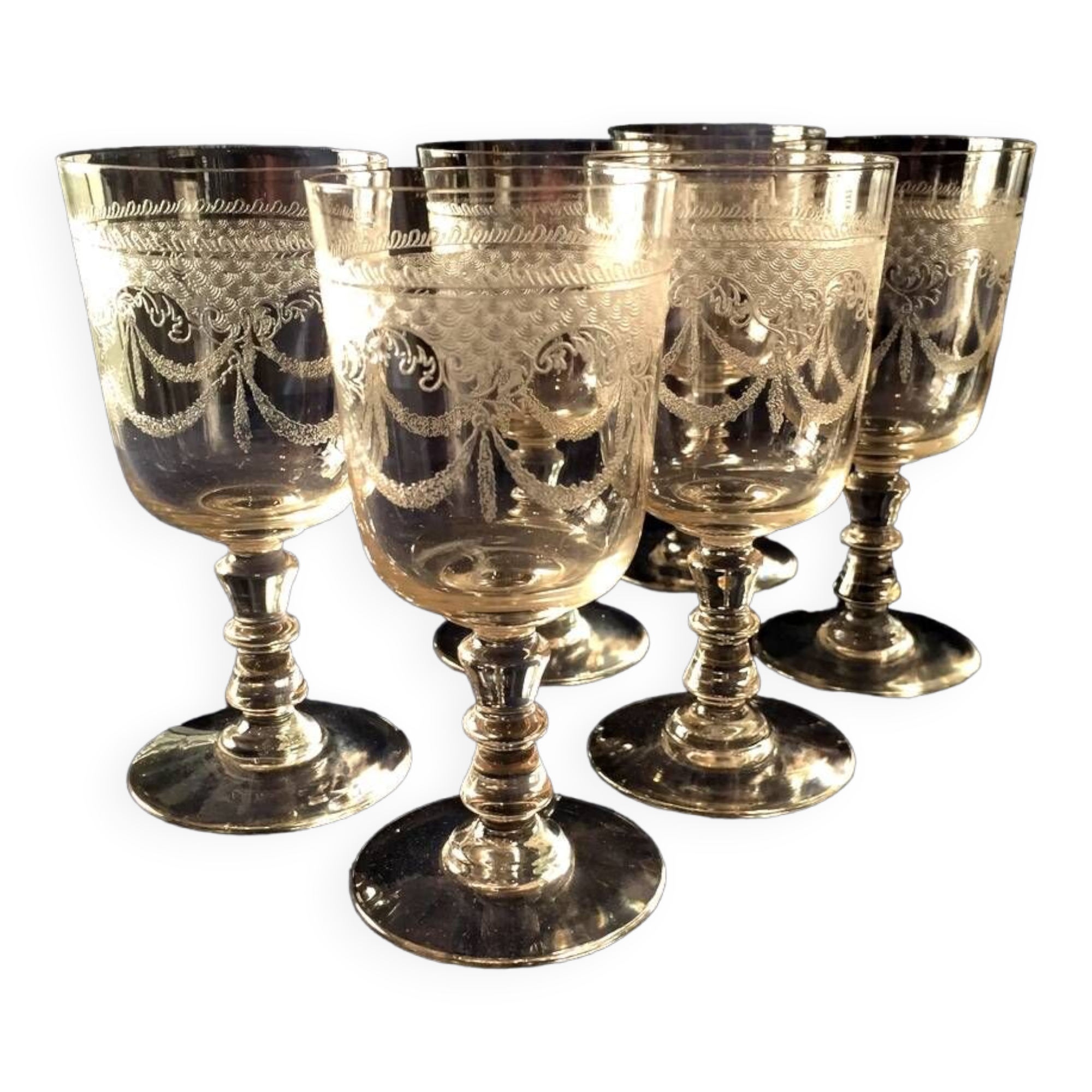 Suite of 6 cooked wine or port glasses in beautifully worked crystal tabletop art