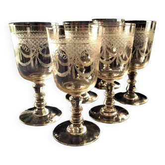 Suite of 6 cooked wine or port glasses in beautifully worked crystal tabletop art