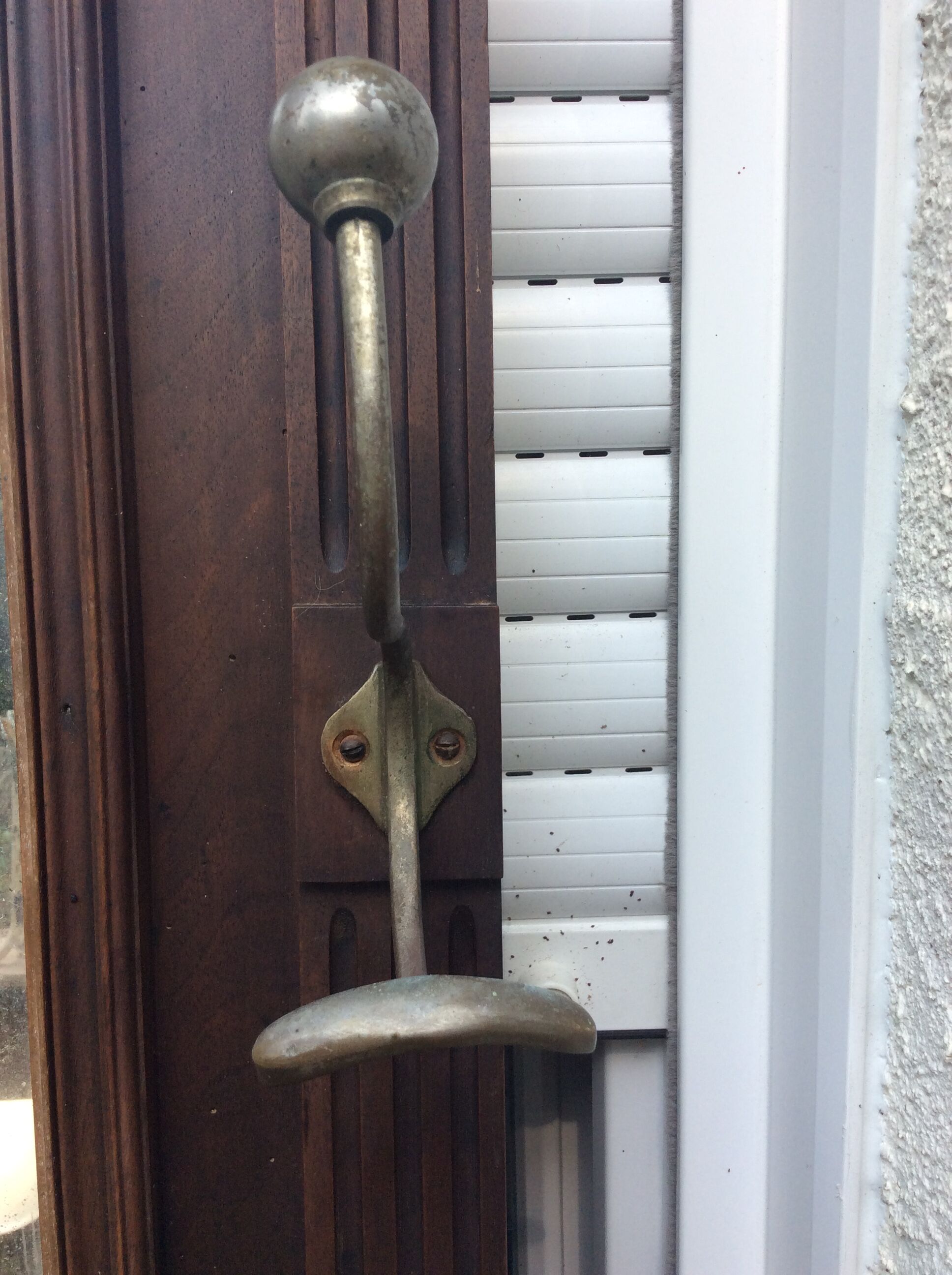 Door coat hat and door parapluise with ice