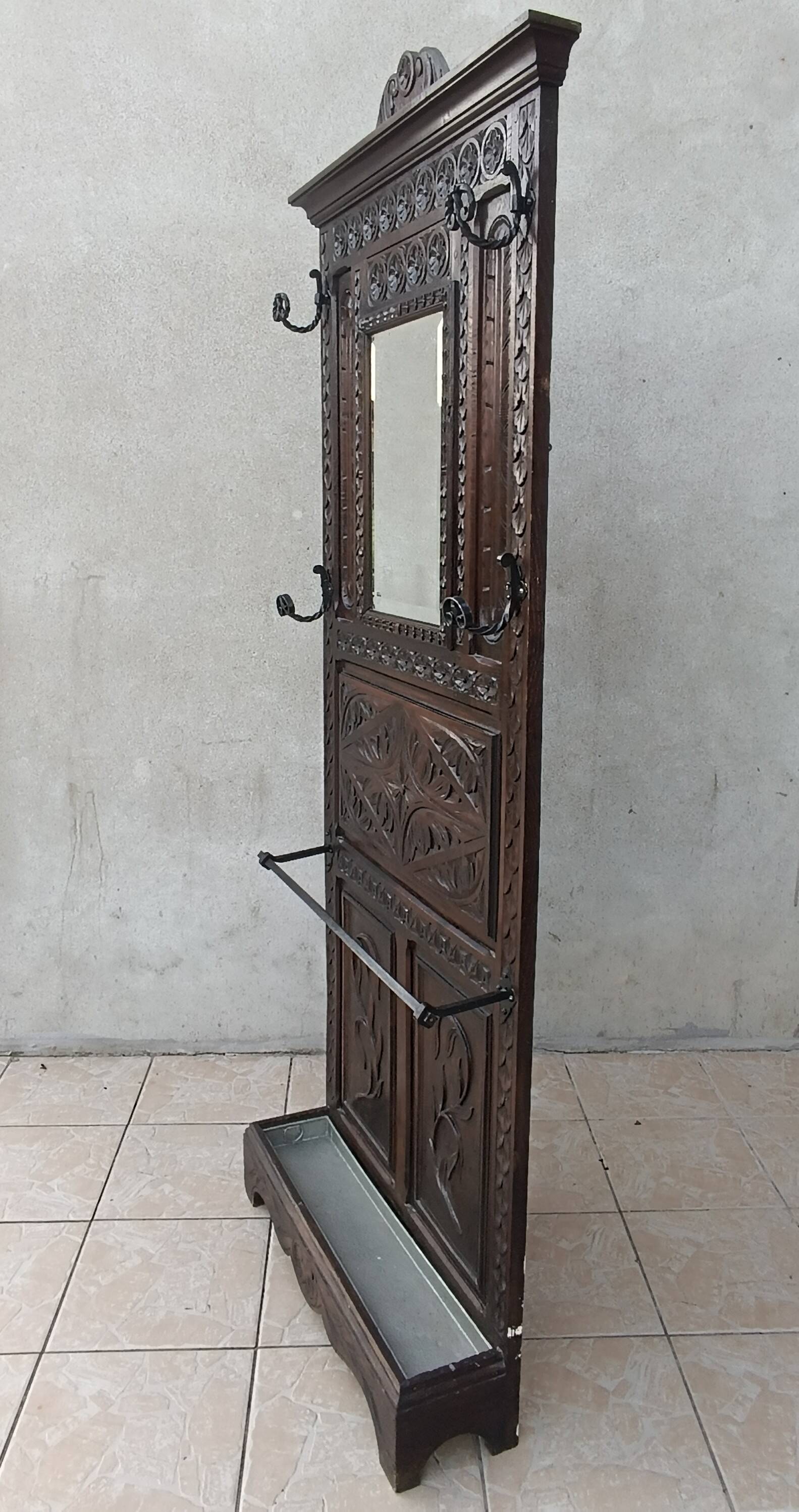 Breton coat rack in natural wood