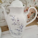 Vintage 15-piece coffee set in white porcelain Bavaria with small blue flowers