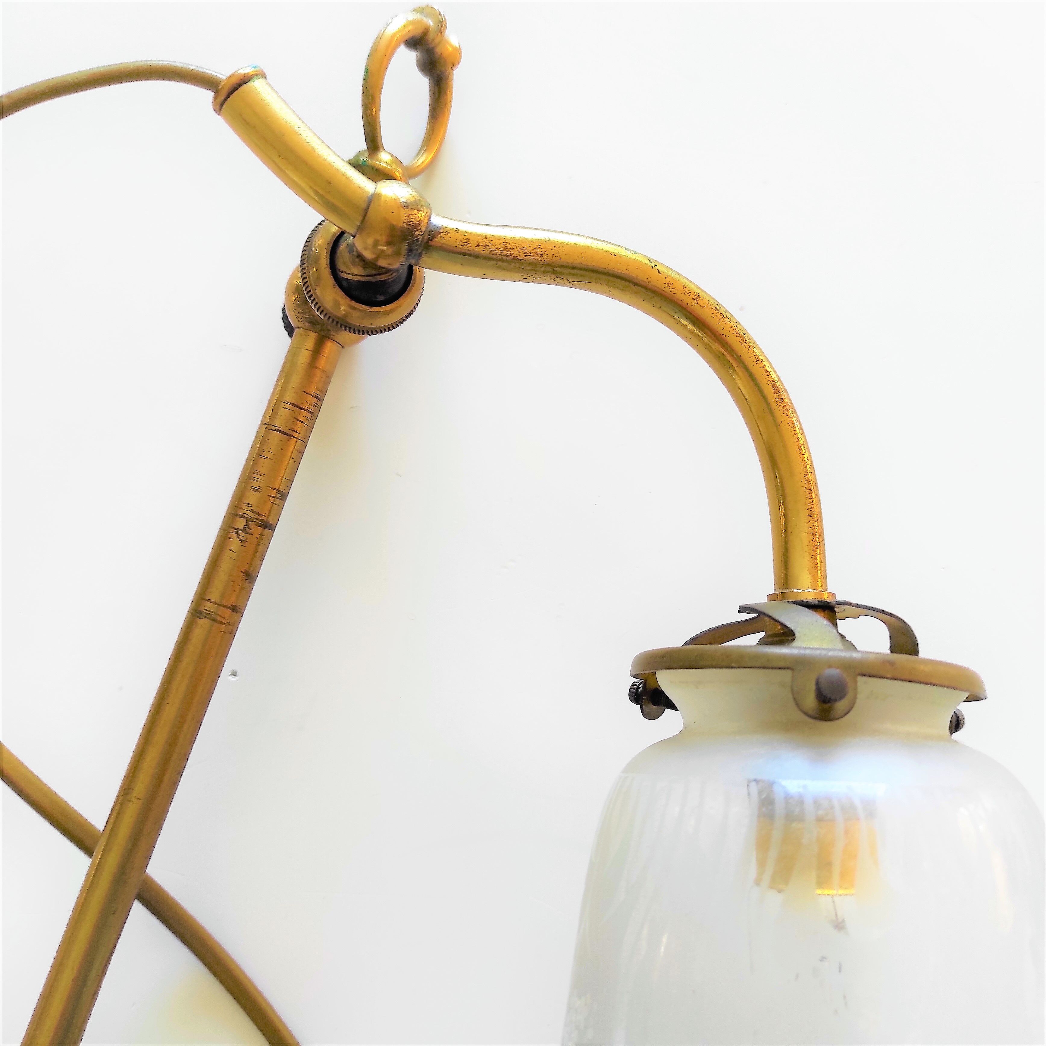 brass table or desk lamp around 1900/1930 orientable