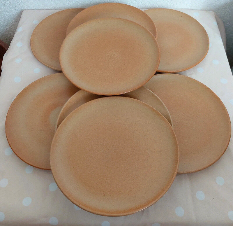 8 stoneware plates