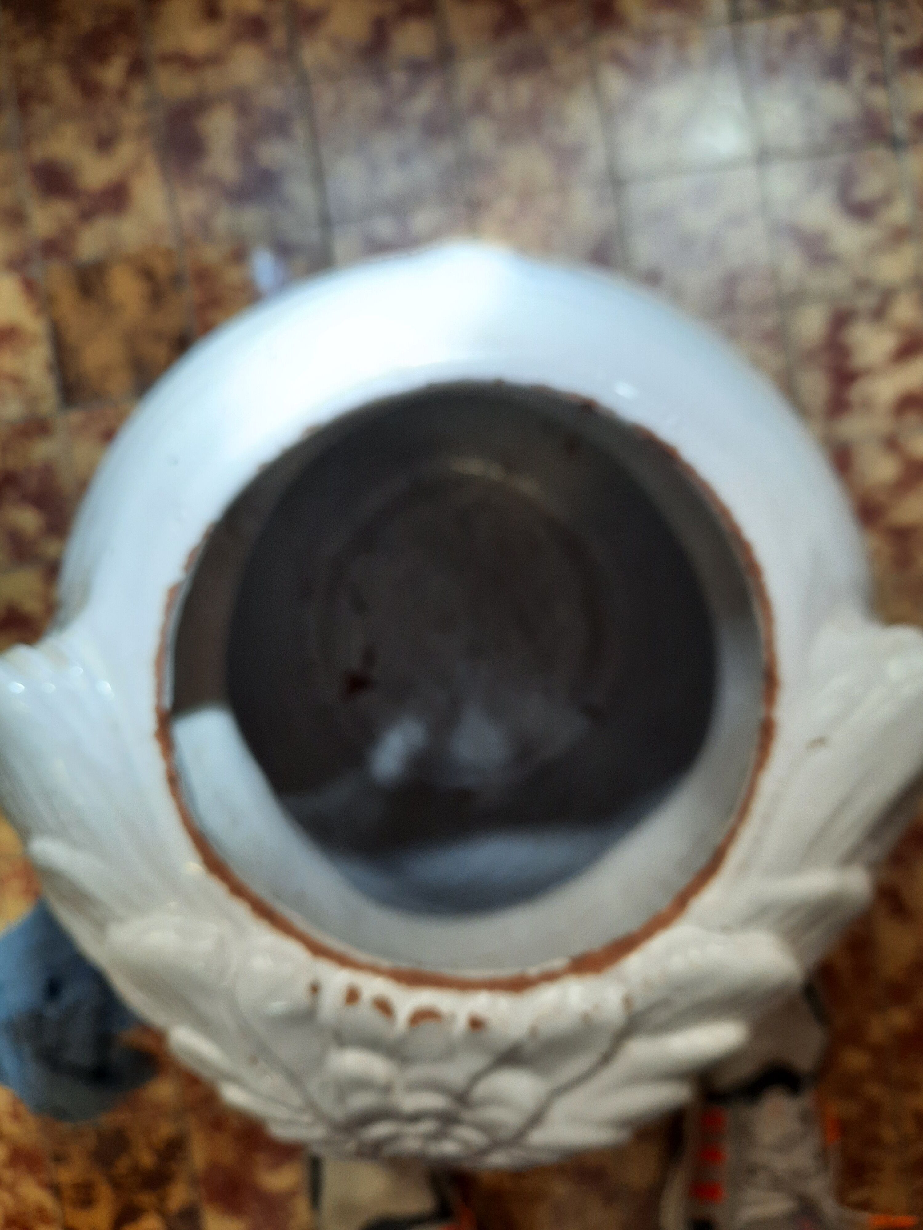 Umbrella holder owl in ceramic