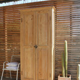 Craft wardrobe