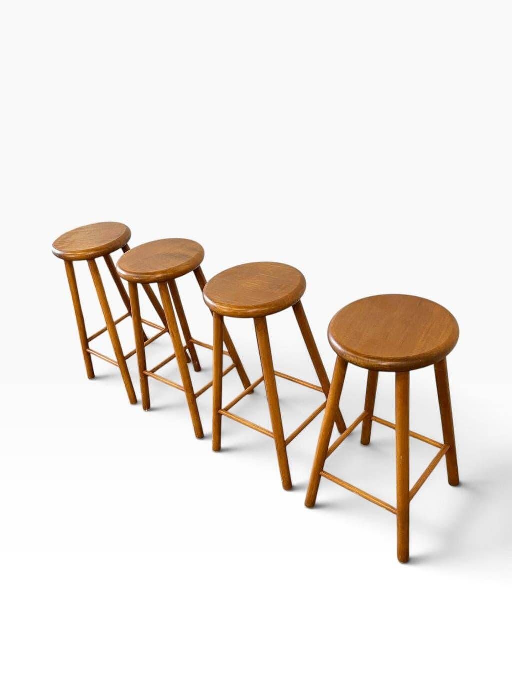 Ensemble de 4 tabourets vintage en bois / tabourets de bar