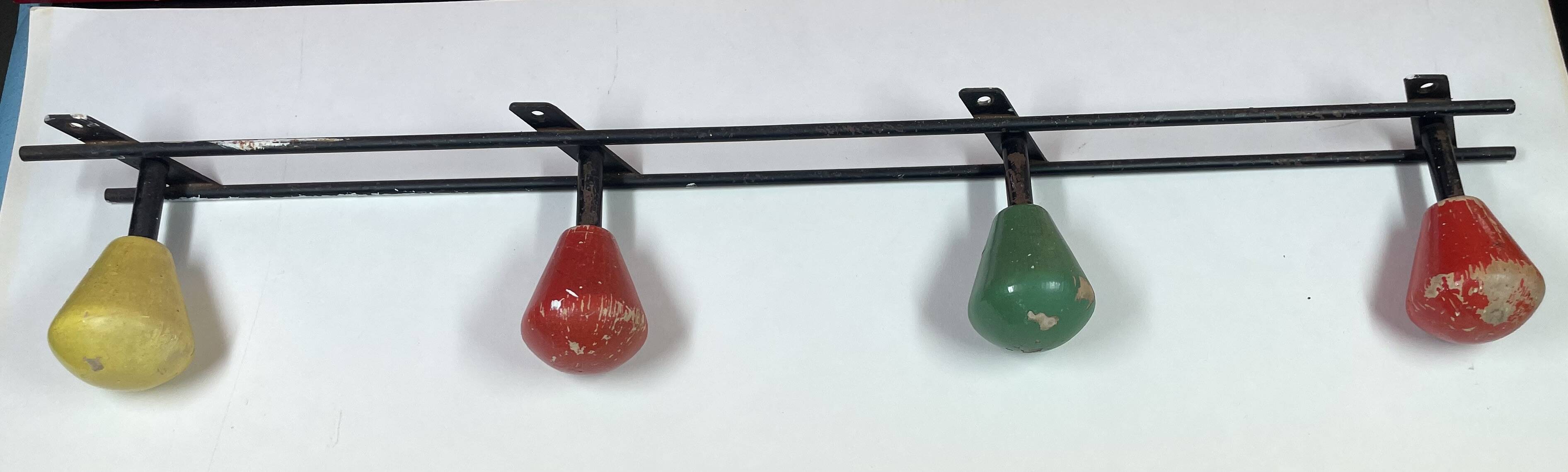 Round iron coat rack and wooden hooks 59 cm